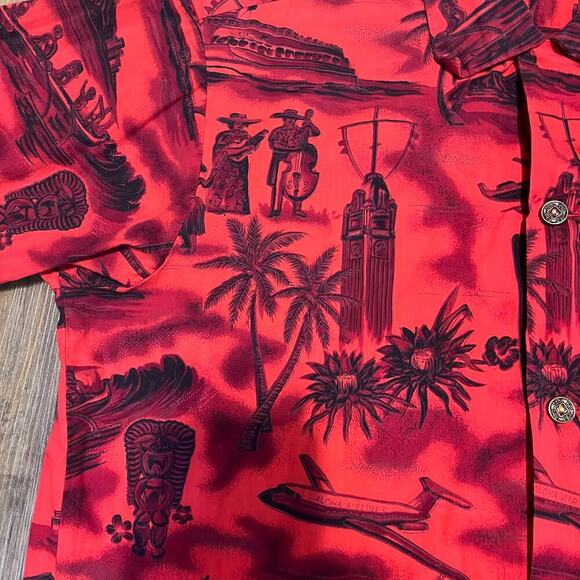 Vintage 1960s Loop Collar Hawaiian Camp Shirt L Gold Buttons Made In Hawaii Red - Picture 5 of 9